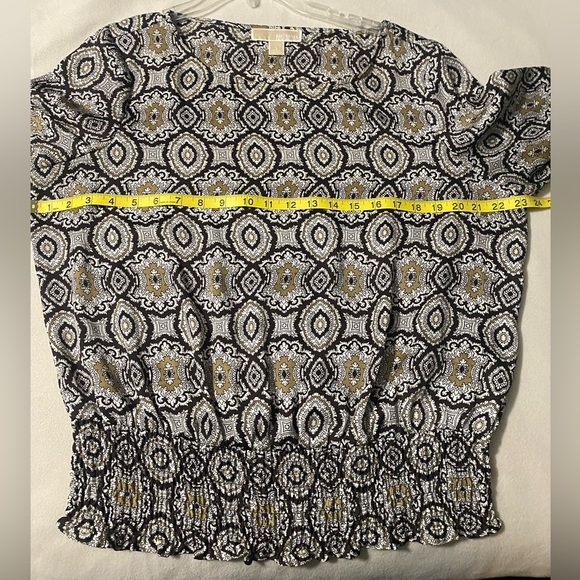 Michael Kors Large Brown Patterned Blouse with Buckle Sleeves - Picture 7 of 8